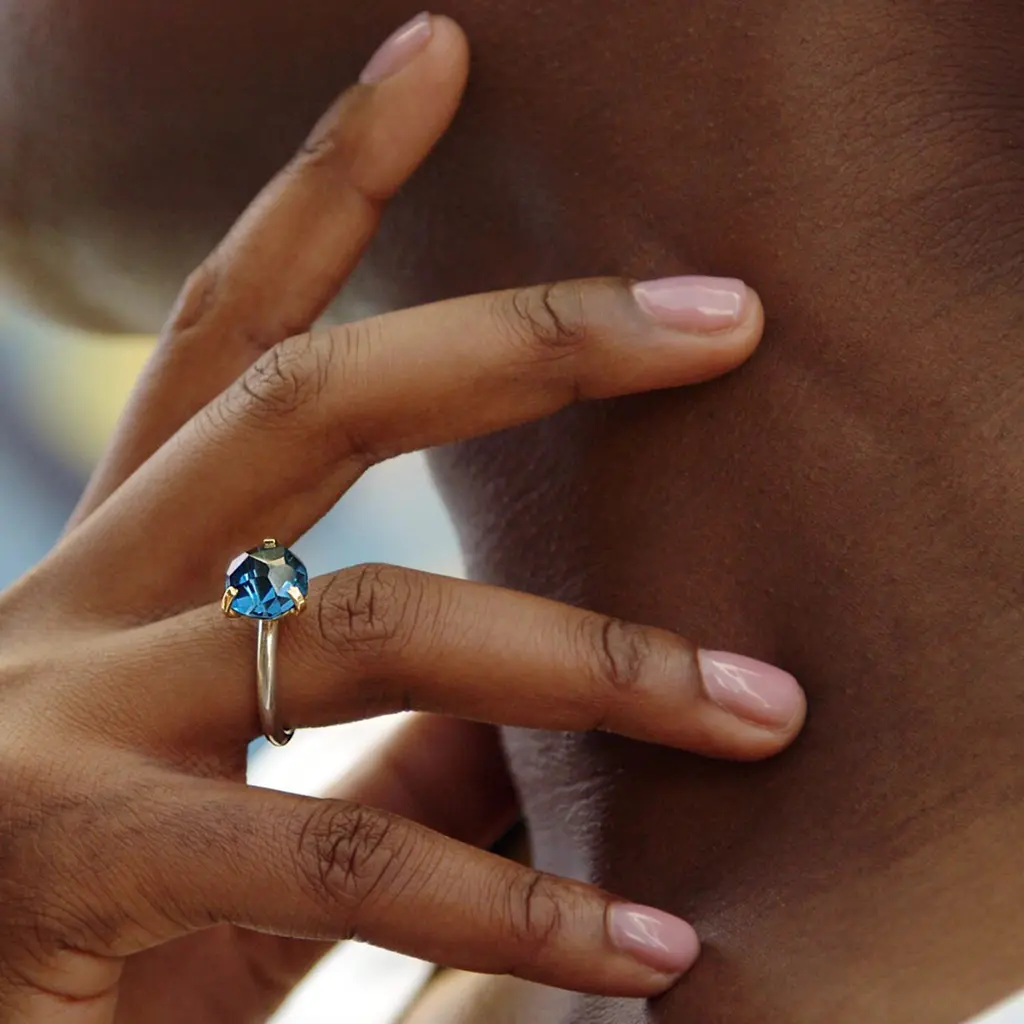 18k Gold Ring with Blue Topaz