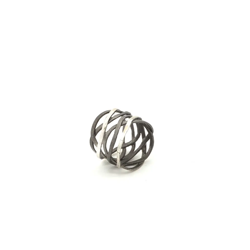 The Oxidized Movement Ring Medium